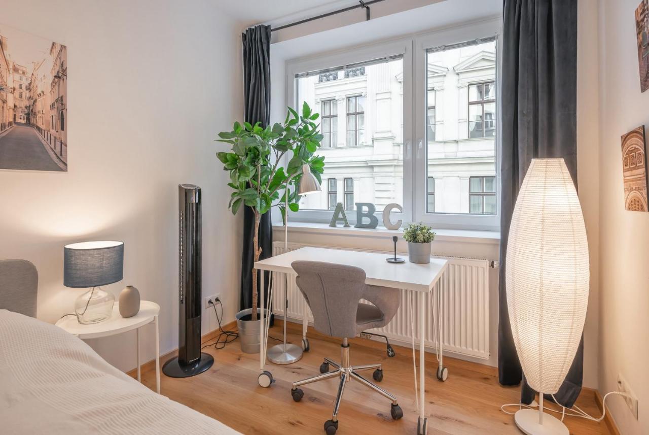 Modern City Center Apartment Wien Exteriör bild